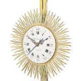 A LOUIS XV GILT-BRASS AND GILTWOOD SUNBURST RACK TIMEPIECE CLOCK - фото 2