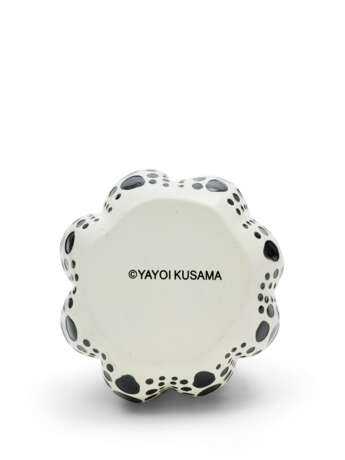 Yayoi Kusama (née en 1929) - photo 4