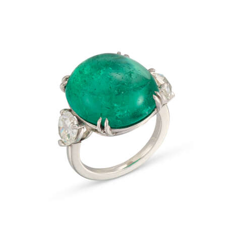 EMERALD AND DIAMOND RING - Foto 1