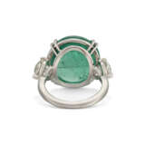 EMERALD AND DIAMOND RING - Foto 3