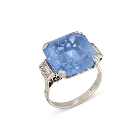 ART DECO SAPPHIRE AND DIAMOND RING - photo 1