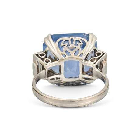 ART DECO SAPPHIRE AND DIAMOND RING - photo 3