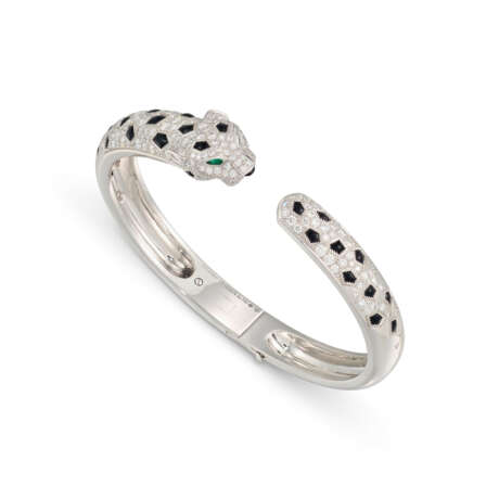 CARTIER 'PANTHÈRE DE CARTIER' ONYX, EMERALD AND DIAMOND BANGLE BRACELET - photo 1