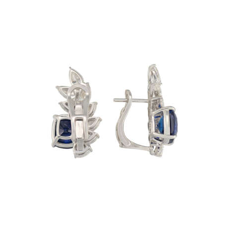SAPPHIRE AND DIAMOND EARRINGS - Foto 2