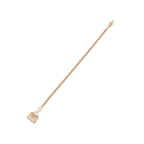 HERMÈS DIAMOND 'AMULETTES BIRKIN' NECKLACE AND BRACELET AND BLACK JADE 'AMULETTES CONSTANCE' NECKLACE - photo 4