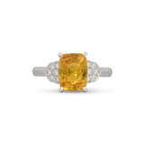 COLOURED SAPPHIRE AND DIAMOND RING - Foto 2