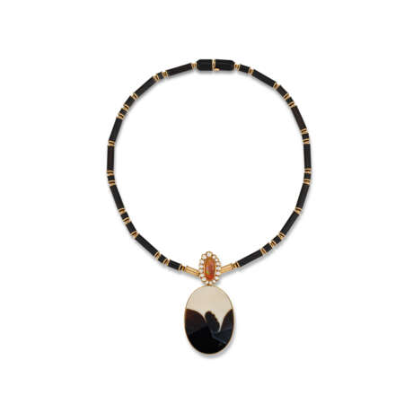 GRIMA AGATE, FIRE OPAL AND DIAMOND PENDANT, 1990s - Foto 1