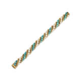 VAN CLEEF & ARPELS TURQUOISE AND CULTURED PEARL 'TWIST' BRACELET - photo 1