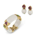 BULGARI 'CHANDRA' PORCELAIN, TOURMALINE AND PERIDOT BRACELET AND EARRINGS - Foto 1