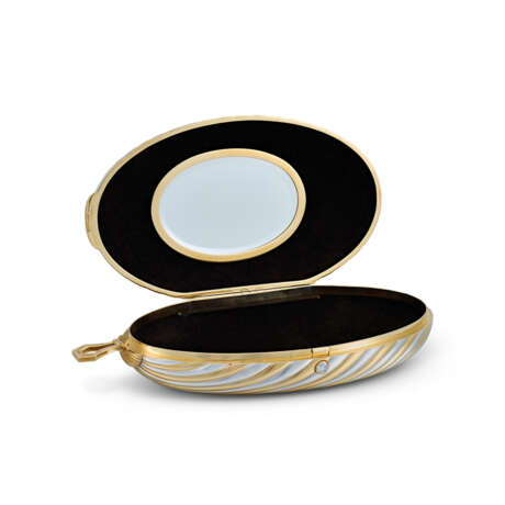 BULGARI BI-COLOURED 'MELONE' EVENING BAG - photo 3