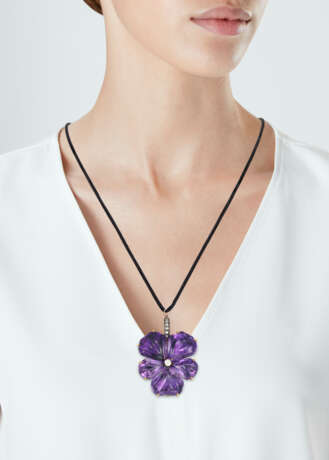 AMETHYST AND DIAMOND PANSY PENDANT - photo 3