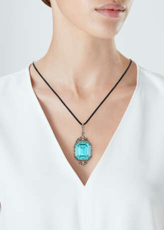 LATE 19TH CENTURY AQUAMARINE AND DIAMOND PENDANT - фото 3