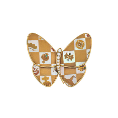 VAN CLEEF & ARPELS MOTHER-OF-PEARL, ENAMEL AND DIAMOND 'TAKARASUKUSHI' BUTTERFLY BROOCH - фото 1