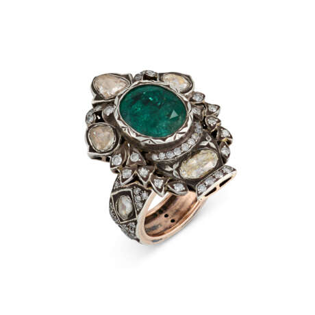 GROUP OF JEWELLERY - photo 3