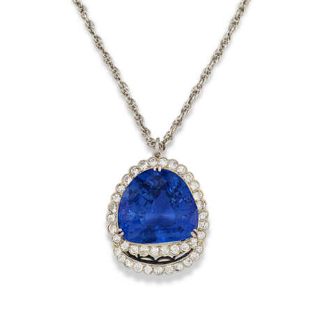 SAPPHIRE AND DIAMOND PENDANT NECKLACE - photo 1