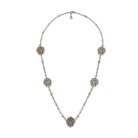 CHANEL ‘SOUS LA SIGNE DU LION’ DIAMOND NECKLACE - Foto 3