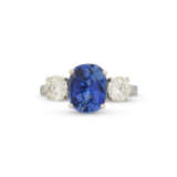 SAPPHIRE AND DIAMOND RING - photo 2