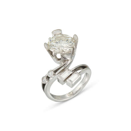 DIAMOND RING - photo 1