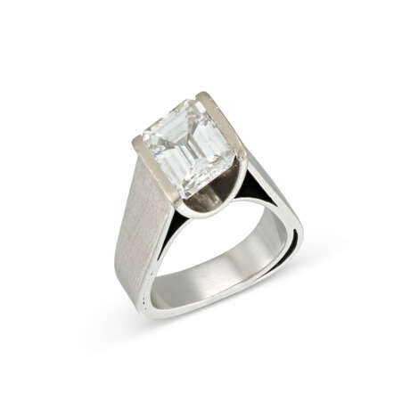 DIAMOND RING - фото 1