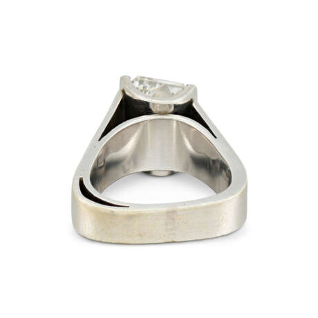 DIAMOND RING - фото 3