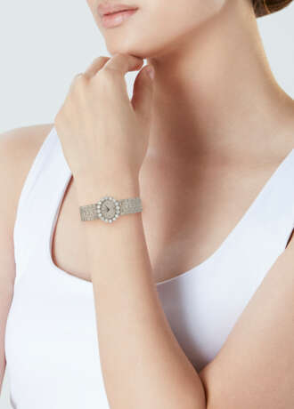 PIAGET WHITE GOLD AND DIAMOND WATCH, 1990s - photo 4