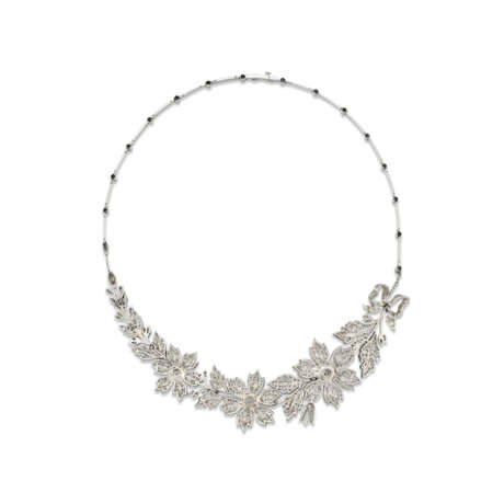 MID 20TH CENTURY DIAMOND FLOWER NECKLACE - photo 3