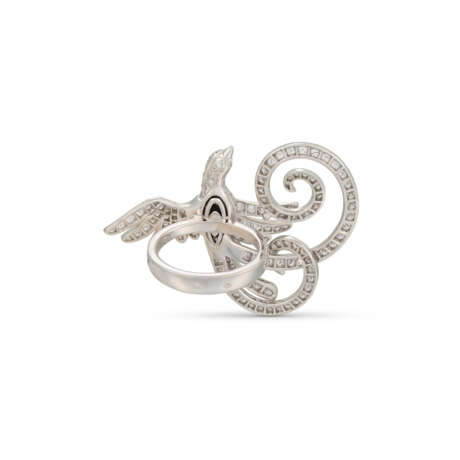 VAN CLEEF & ARPELS 'OISEAUX DE PARADIS' DIAMOND BETWEEN THE FINGER RING - photo 3