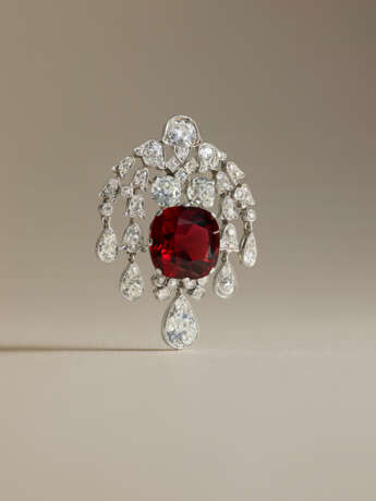 SPINEL AND DIAMOND BROOCH/PENDANT, FIRST QUARTER OF THE 20TH CENTURY - photo 2