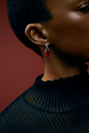 RUBY AND DIAMOND EARRINGS, FIRST QUARTER OF THE 20TH CENTURY - фото 5