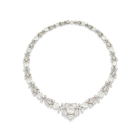 AN ELEGANT DIAMOND NECKLACE, FIRST HALF OF THE 20TH CENTURY - photo 1
