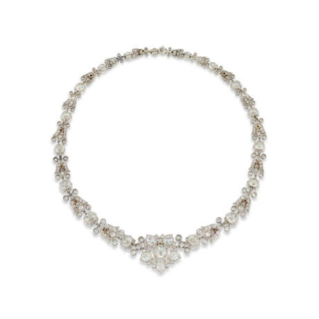 AN ELEGANT DIAMOND NECKLACE, FIRST HALF OF THE 20TH CENTURY - photo 5