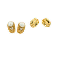 . Mixed Lot of Diamond-Ear-Clip-Ons and Tiffany & Co. Gold-Ear-Clip-Ons