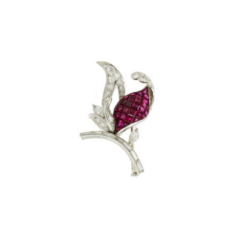 René Kern. Ruby-Diamond-Brooch - photo 1