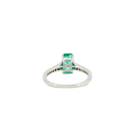 . Colombian Emerald-Diamond-Ring - photo 3