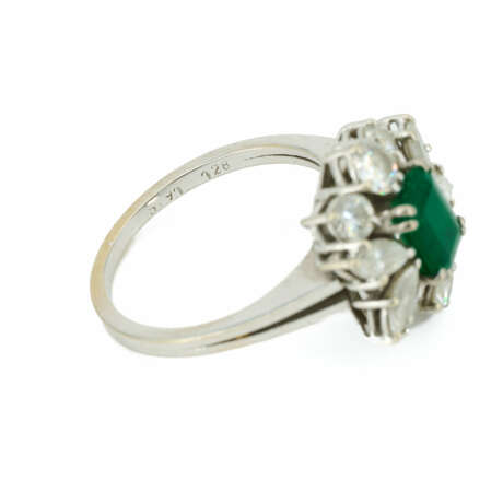 . Emerald-Diamond-Ring - photo 4