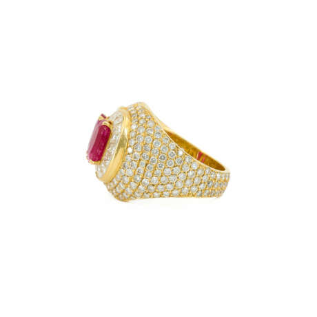 . Gemstone-Diamond-Ring - photo 2
