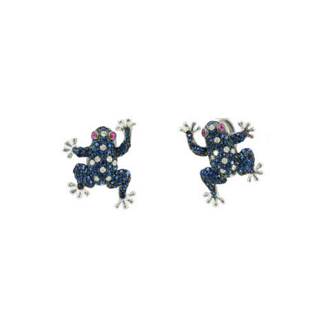 . Frog-Sapphire-Diamond-Ear-Studs - фото 1