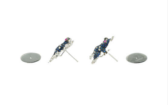 . Frog-Sapphire-Diamond-Ear-Studs - фото 3
