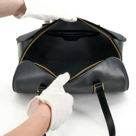 Louis Vuitton. Soufflot MM Handtasche - Foto 12