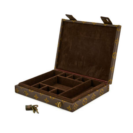 Louis Vuitton. Jewelry Box - photo 1