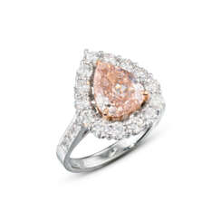 COLOURED DIAMOND AND DIAMOND RING