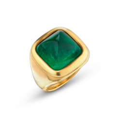 EMERALD RING