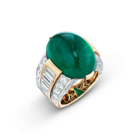NO RESERVE - EMERALD AND DIAMOND RING - photo 1