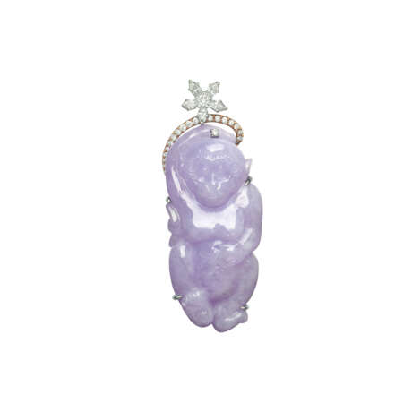 NO RESERVE - THREE JADEITE MONKEY AND DIAMOND PENDANTS - photo 2