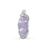 NO RESERVE - THREE JADEITE MONKEY AND DIAMOND PENDANTS - photo 3