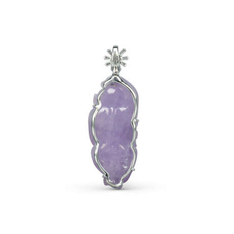 NO RESERVE - THREE JADEITE MONKEY AND DIAMOND PENDANTS - photo 7