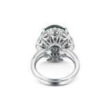 JADEITE AND DIAMOND RING - Foto 2