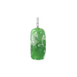 NO RESERVE - JADEITE AND DIAMOND PENDANT - Foto 1