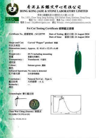NO RESERVE - JADEITE AND DIAMOND PENDANT - photo 3