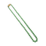 NO RESERVE - JADEITE BEAD NECKLACE; TOGETHER WITH A PAIR OF JADEITE AND DIAMOND EARRINGS - photo 4